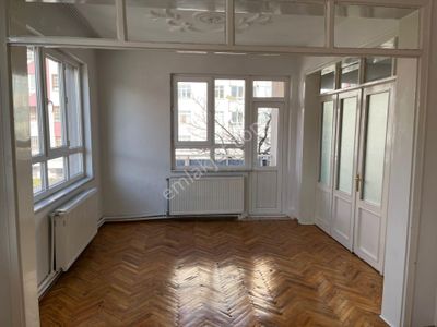 İsa Kavak Gayrimenkul’den Fatih Mahallesi’nde Kombili 3+1 Kiralık Daire