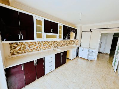 Karşıyakada 3+1 3.kat Asansörlü Temiz Kiralık Daire Karadeniz Em