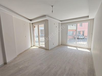 Rw Akar // Çarşı Merkezde Geniş 2+1 Daire