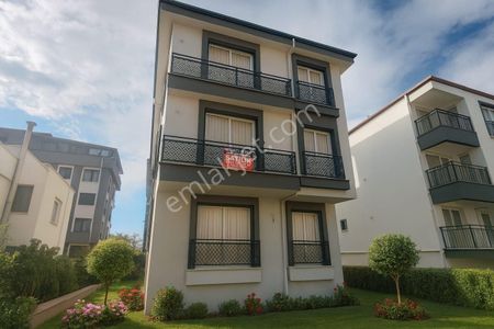 Rw Akar'dan Camiikebir Mahallesinde Ara Kat 2+1 Daire