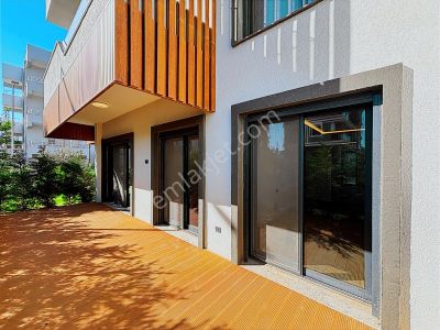 Rw Akar // Lilyum Park Sitesi'nde 30 M2 Bahçeli 2+1 Köşe Daire