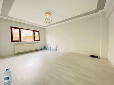 Şahintepe'de Anadolu Cad. Dibi Yapılı 3+1 Satılık Daire !!!