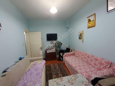 Pendik Çamçeşmede Cadde Üstünde Satılık 1+1 70 M2 Düz Girişdaire