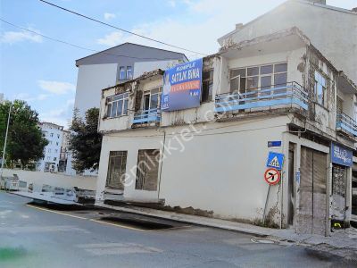 Bucak Mahallesinde Satılık Bina