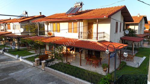 Kuşadası Güzelçamlı Denize Sıfır Satılık 3+1 Dubleks Bahçeli Yazlık