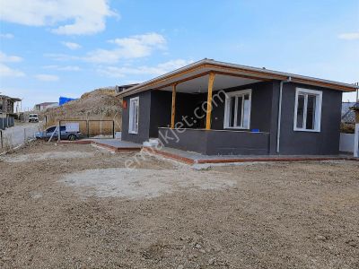 Yaka İnşaat Gayrimenkul'den İçinde 1+1 60 M2 Evli 300m2 Bahçe