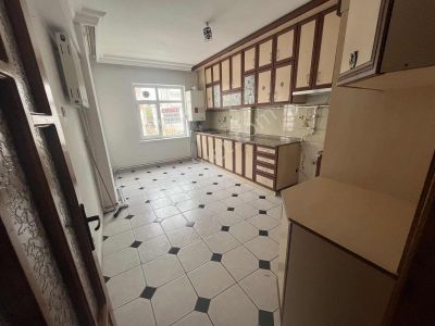 Bahabey Caddesi Üzerinde Köşe Başı 3+1 145m2 Daire