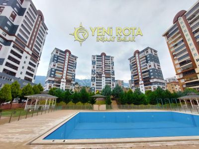 Yeni Rota'dan Zekeriyaköy 3 Sitesinde 5+1 Satılık Daire