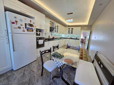 Yeni Rota'dan Mevsim Sitesi Civarı Geniş 4+1 Satılık Daire