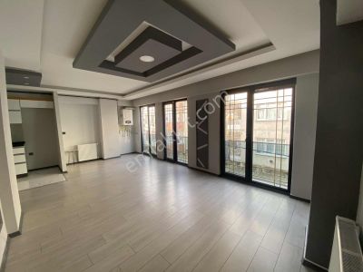Remax Leon Fatih Sultan Mehmet Mahallesi Nde 2+1 Satılık Daire