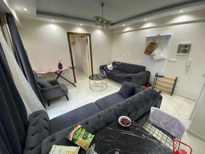 Üniversite Işıkları Altında Ara Kat Çift Balkonlu Geniş Apart!