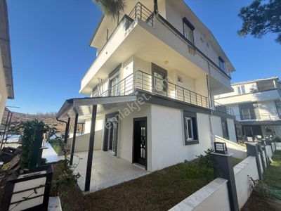 Seferihisar Payamlı'da Satılık 2+1 Sıfır Bahçeli Dublex Yazlık