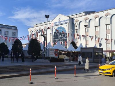 Azmir'den Belediye Karşısı Satılık 35 M2 Ofis