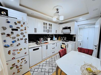 Arda Mahallesinde Cafe Sera Mevki 3+1 Full Lüks Ara Kat Daire