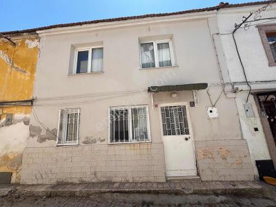 Ayvalık Maceronda Satılık Ev