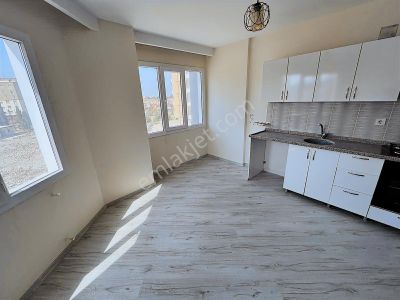 3ev Emlak'tan Ptt Evlerinde Site İçinde 1+1 Kiralık Daire