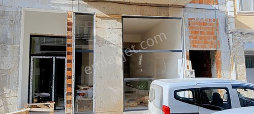İzmit Kadıköy'de Kiralık Sıfır Dükkan Mağaza Merkezi Konumda