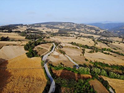 Akalanda Yerleşim Alanı İçinde 2 Cephesi Yol 3890 Tarla