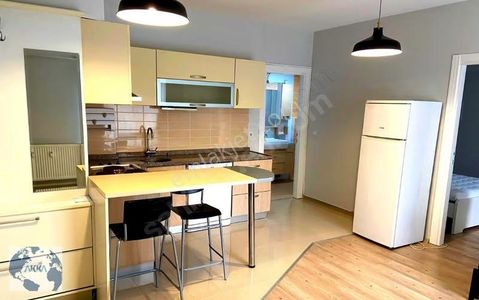 Beylikdüzü & Metrobüse 2 Dk. & Kiralık Eşyalı 1+1 Daire