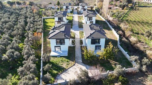 İzmir Seferihisar Kavakdere Mahallesi’nde Site İçerisinde 3+1 Dubleks Villa