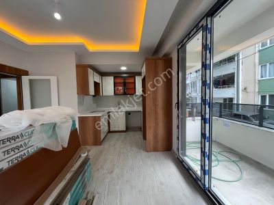 Ankara Emlak'tan Edremit'te Ön Cephe 1+1satılık Fırsat Daire