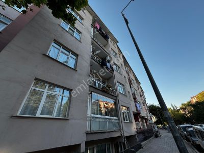 Tuna Gayrimenkul'den//cumhuriyet Mh.askeriye Karşısı Önüaçık 3+1