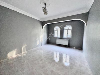 Karaköprü Karşıyaka'da Çevik Kuvvet Yanında 3+1 Kiralık Daire