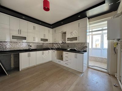 Serik, Kökez, Orta Mah.'de, Doğalgazlı, Katta, Satılık 3+1 Daire