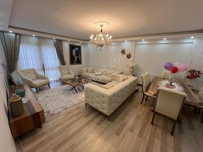 Süper Ultralüks Çarşı İçi 180m2