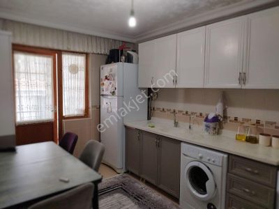 Karapürçek Te 3,katta Ebeveyn Banyolu 3+1 Satılık Dairee