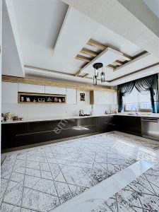 Hızlı 21 Gayrimenkul'den Satılık Ay Yapı Kalitesiyle 4,5+1 Daire