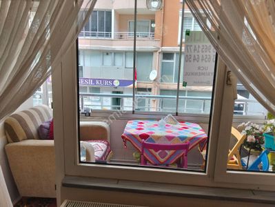 Karacaibrahim Mah. Dereüstü Sokakta Satılık 3+1 Daire