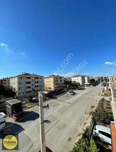 Menderes Mithatpaşa Mahallesi'nde Satılık İkiz Villa (tripleks)