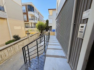 Gömeç Mithatpaşa Mah 2+1 Ara Kat Açık Mutfak Daire