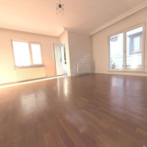 İnönü Mahallesinde Metroya Çok Yakın Arakat 3+1,120m2