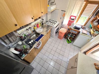 ▶ ▶ Akçay Körfez'den Ön Cephe Ara Kat Ayrı Mutfaklı 2+1 Satılık Daire