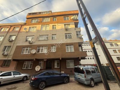 Remax Anka'dan Ümraniye Yamanevler Mah. 2+1 Kiralık Daire