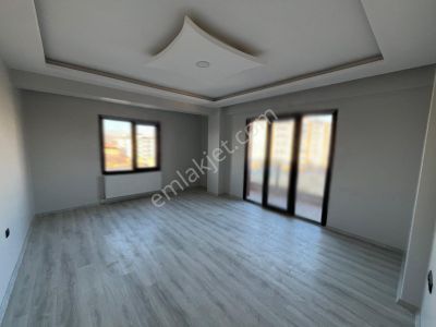 Halilağa Mahallesinde Sıfır Geniş Satılık 2+1 Daire