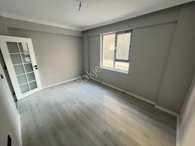 2+1 90 M2 Teras Balkon Cam Balkon Vestiyer Duşakabin Full Yapılı