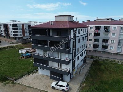 Yağmur Emlak'tan Cam Balkonlu Sıfır Ayarında 3+1 Daire