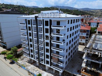 Yağmur Emlak'tan Ana Cadde Üzerinde 3+1 Süper Lüks Daire