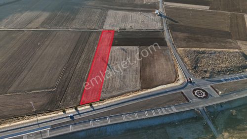 Seydişehir Beyşehir Yolu Üzeri 4559 M2 Anayola Cephe Tarla