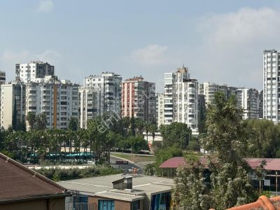 Karslılar'da Trt Cvr 5+2/3 Mutfak/3 Banyo/bahçeli/forleks Villa