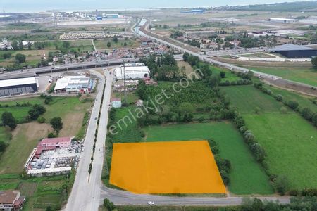 Yağmur Emlak'tan Ticaretin Merkezinde Kiralık 7688 M² Arsa