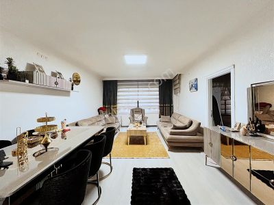 Çarşı İçerisinde İmzaları Toplanmış Ofis Olmaya Hazır 3+1 Daire