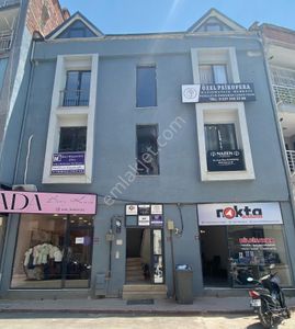 İnegöl Altınbaş Emlak'tan Merkezi Konumda Kiralık 1+1 Ofis