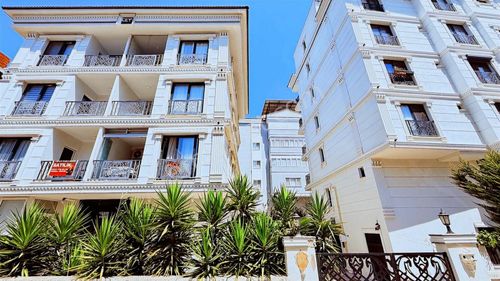 Rw Akar Seferihisar Camikebir En Nezih Konum Net 50 M2 1+1