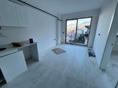 Analitik'ten Zeytinköyde Satılık Sıfır Lüx Konsept 1+1 Arakat