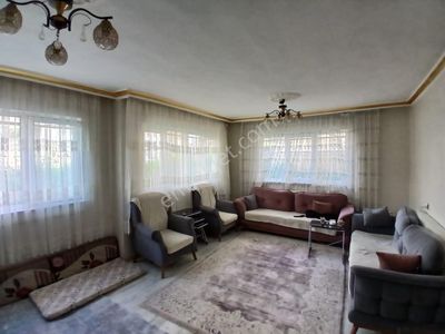 Akçay Emlak'tan Akşehir Yarenlerde Havva Kadın Cami Civarı Bakımlı Sobalı Eşyasız Kiralık 2+1 Daire