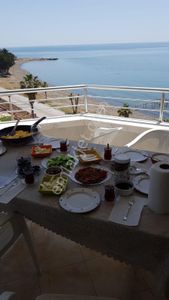 Denize Sıfır Eşyalı Muhteşem Manzaralı 3+1